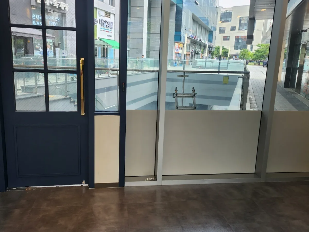 창원시 의창구 봉곡동 점포 카운터 검사실 위생청소 사례 - 행진크린