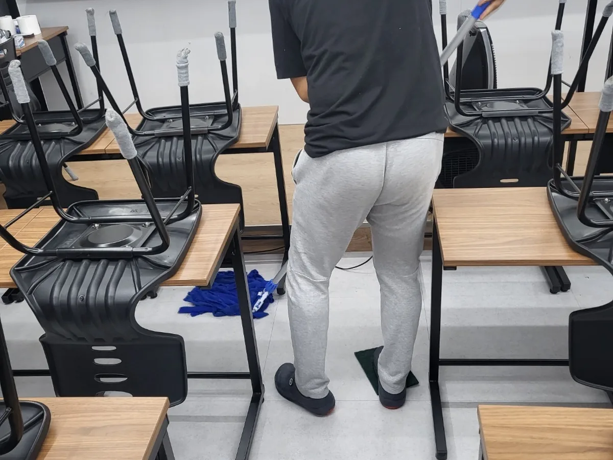 함안군 여항면 사업장 로비·응접실 바닥 위생청소 사례 - 행진크린